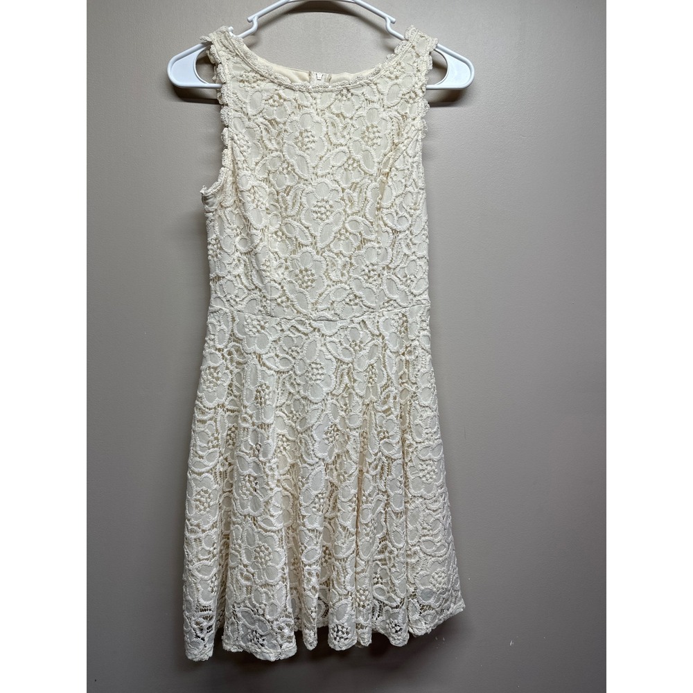 Cream Lace Fit Flare Dress Sleeveless‎ Scoop Neck Back Zip Women's Size 3